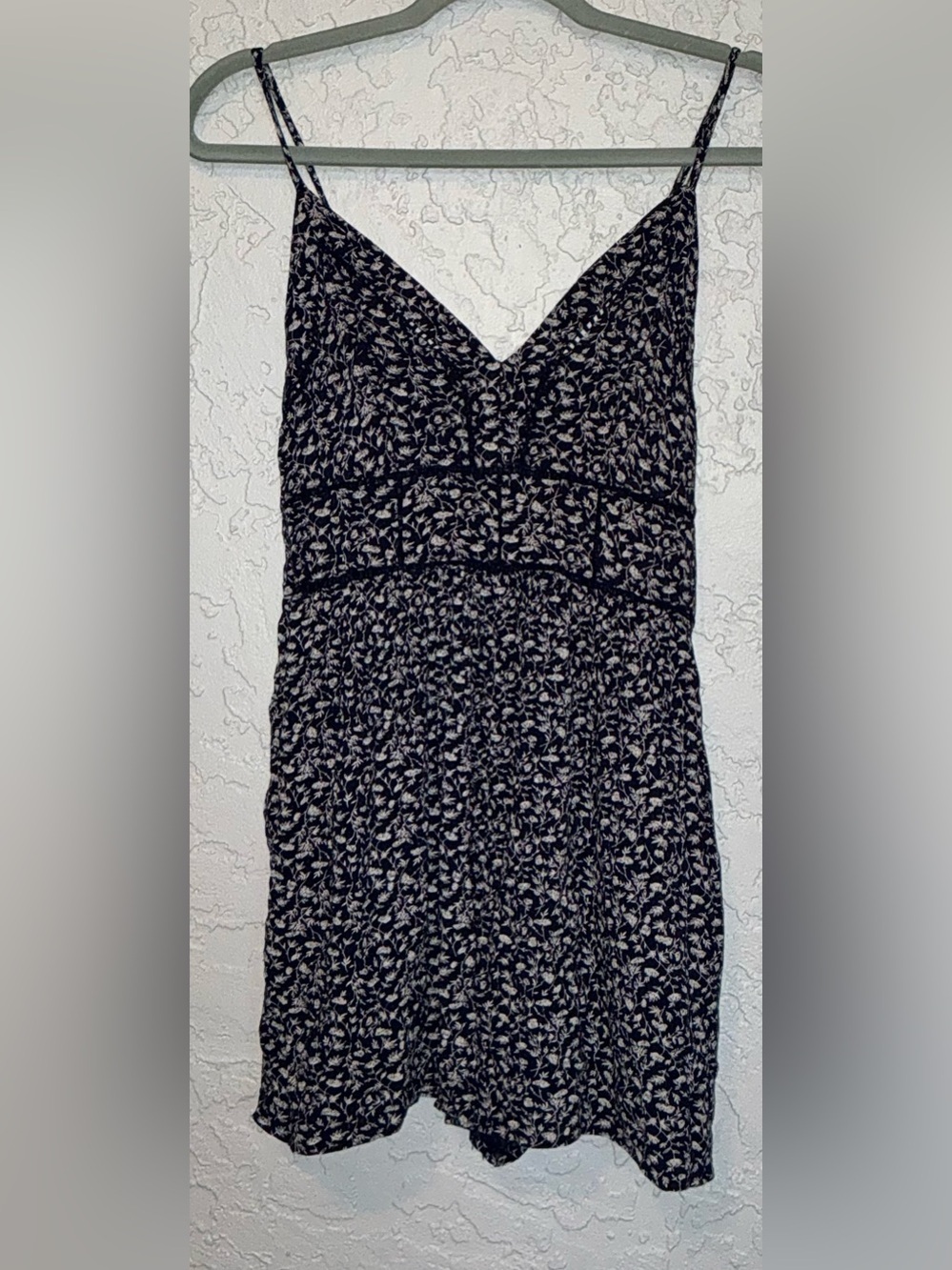 American Eagle Outfitters Navy & White Floral Romper